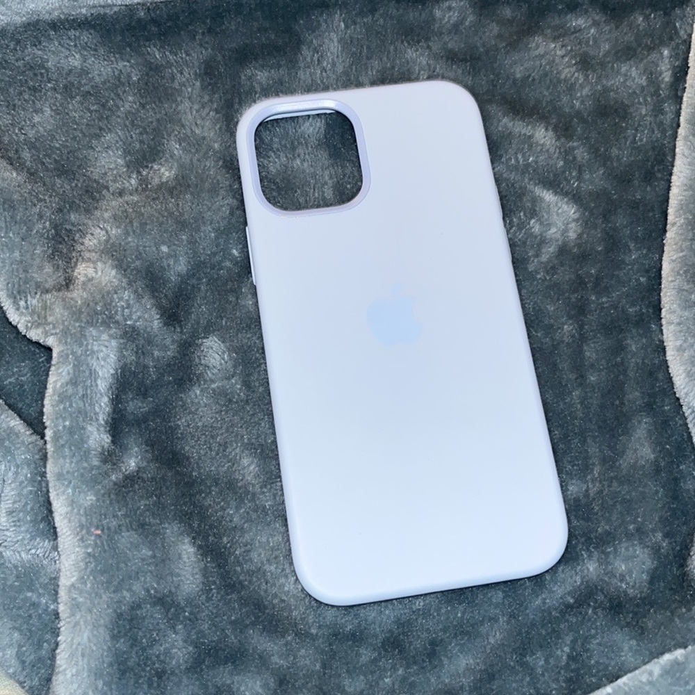 Barely used IPhone 12 cloud blue Apple MagSafe case